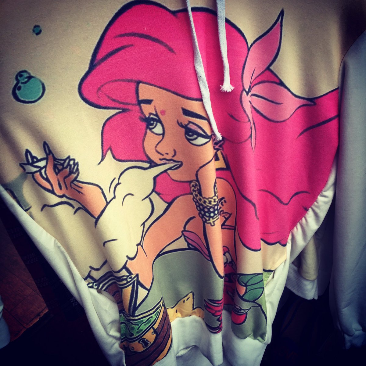 Robin Francis tweet media