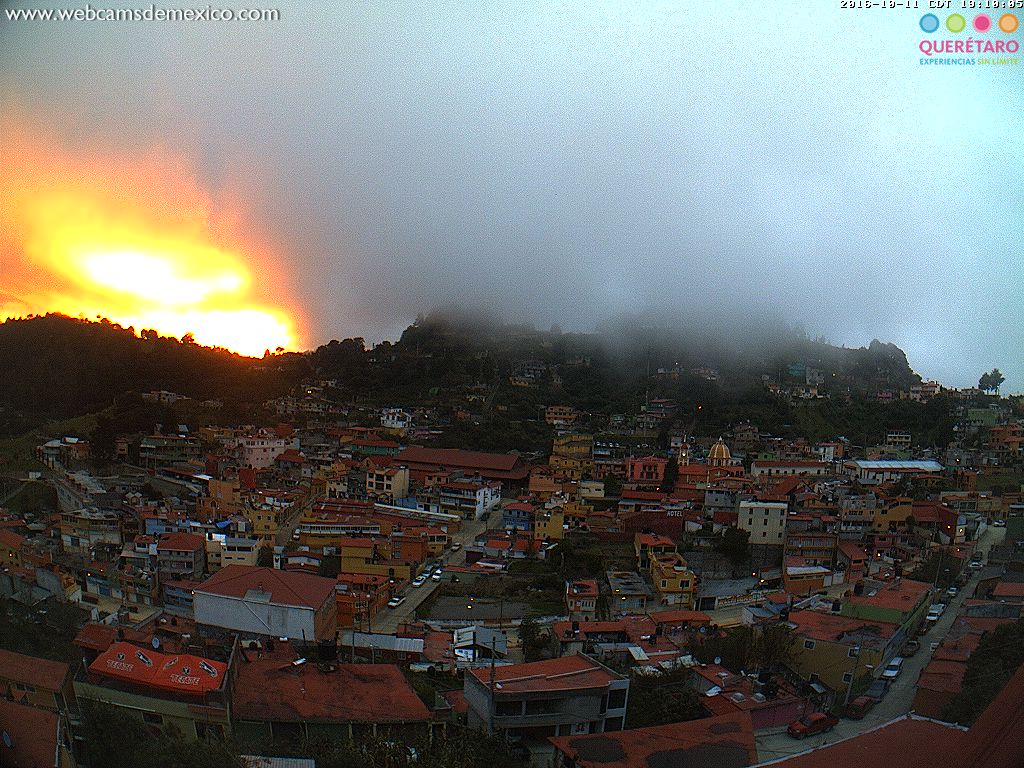 webcamsdemexico's tweet photo. ¡Mire qué imagen!
El #PuebloMágico de #SanJoaquín #Querétaro este martes al atardecer.
Vía @QroTravel: https://t.co/1NeeJgDyeX