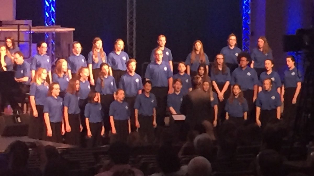 Katie_Lawson3's tweet photo. Seriously proud to be a part of the @LibertyLMS family tonight. Our 7/8 choirs were invited to sing with LHS! @LPSFineArts #lmssoars https://t.co/uoLKwXw0EP