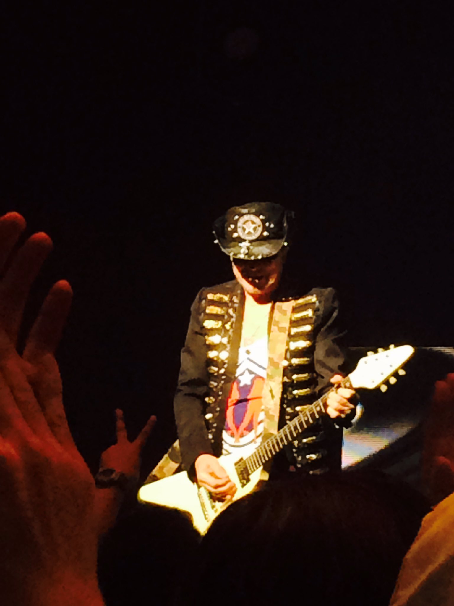 ルドルフシェンカー - Search / X