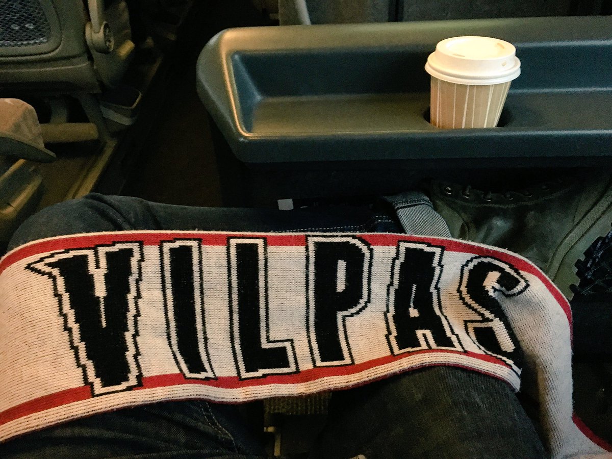 PointguardFI's tweet photo. Helsinkiin duuniin. Tietenkin pelipäivän varustuksessa. #Korisliiga #Salo https://t.co/ZcFqpQu5Kz
