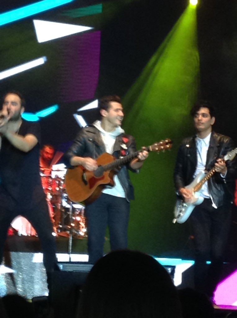 martines_leslie's tweet photo. Increible concierto!!😍 @ReikMx @chuinavarro @bibimarin @julioreguia #ReikEnGDL #FDO2016 https://t.co/Sos2ejkrVL