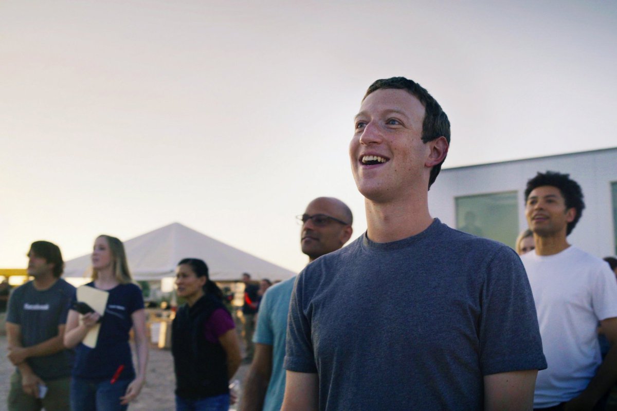AssurDeal_en's tweet photo. #Facebook wants to fly drones over its Silicon Valley headquarters (FB) https://t.co/jUx8Dlo8J3 https://t.co/N0mq0AUYkW