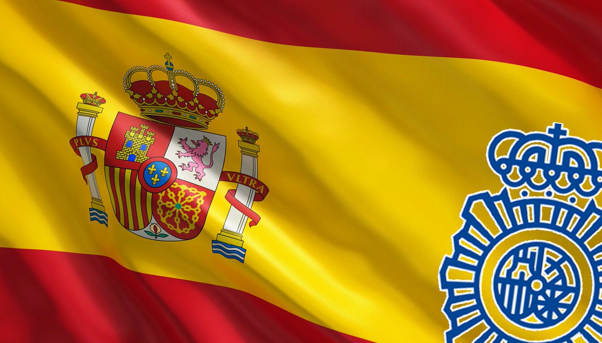 policia's tweet image. Orgullosos de nuestro país y de nuestra bandera. 
¡¡FELIZ #12OctFiestaNacional #Hispanidad #12Oct !!
¡¡Viva España!!