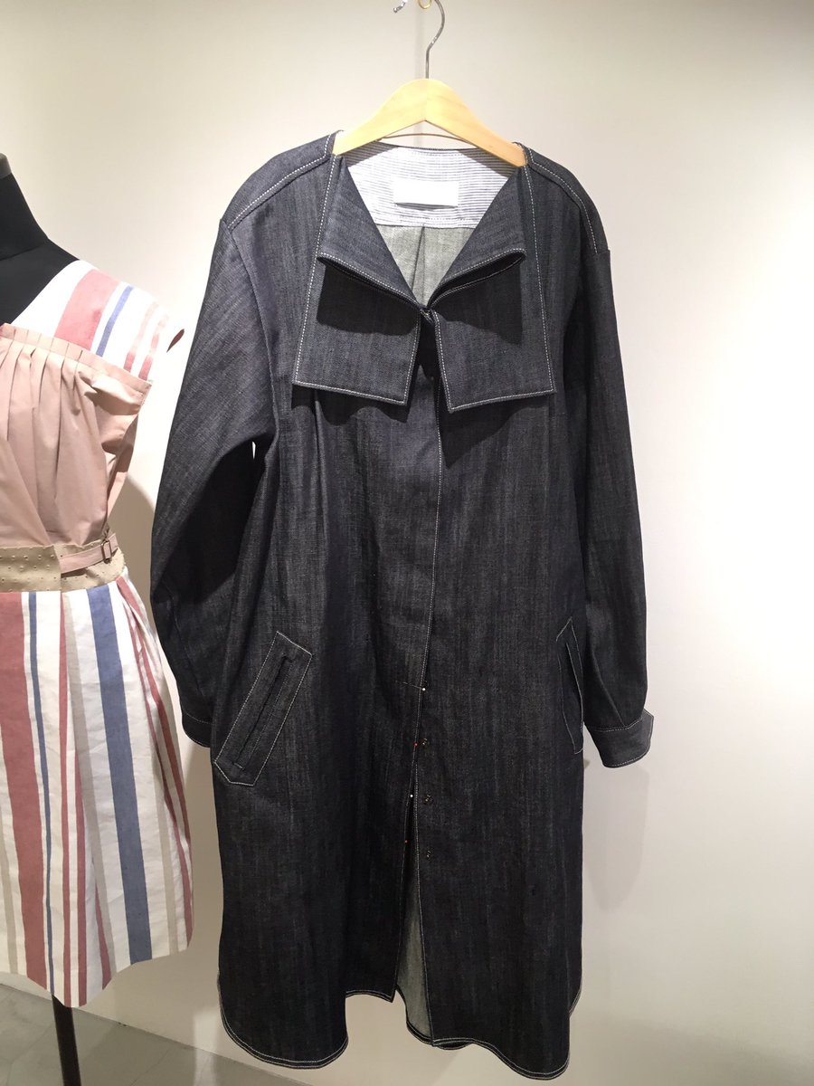 _statice_'s tweet photo. 今日も展示会やってます〜！
デニムがSTATICE初登場です
ぜひお立ち寄り下さいませ☆
#STATICE #2017春夏 https://t.co/uX8kcJG3JY