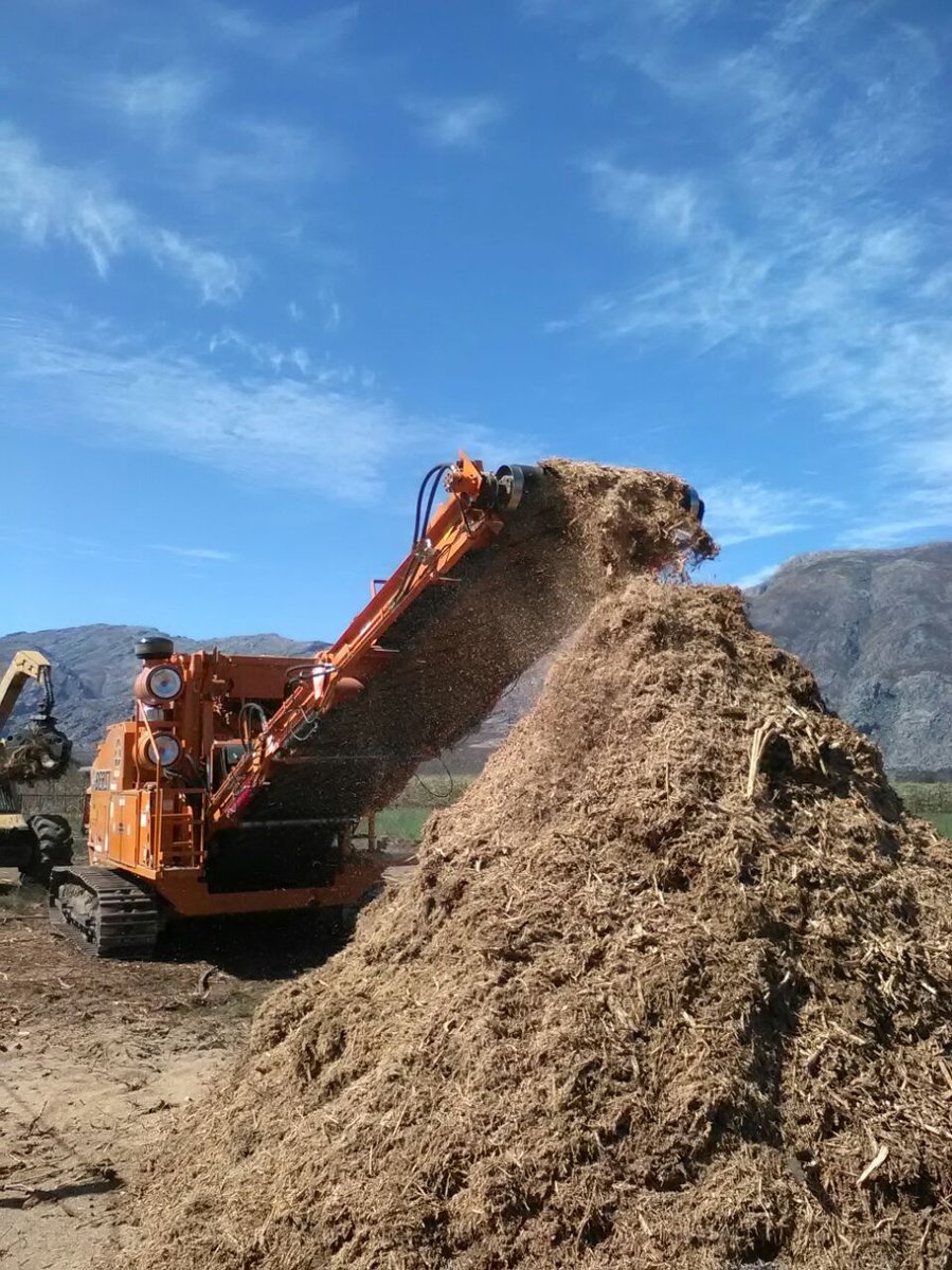 InfoBiomass's tweet photo. #chipper #banditchipper https://t.co/5ZWh3fGfyR