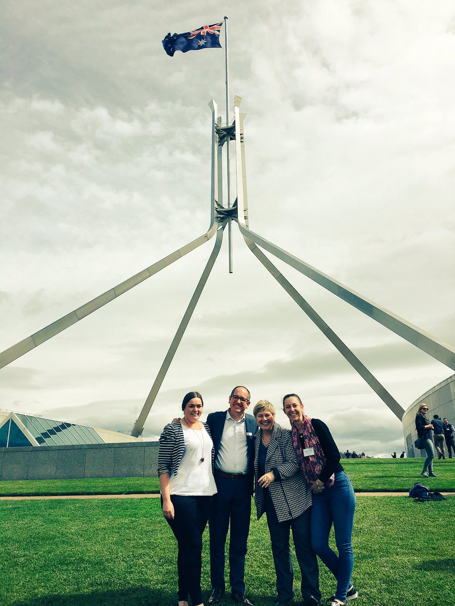cynth_mahons's tweet photo. Fabulous to have Bryan de Kock from @Hort_Au join the @GrowLead crew today - with @RTILead @cmoremac from @SchreursSons &amp; @natkatty80 https://t.co/AMNwE0AaPo