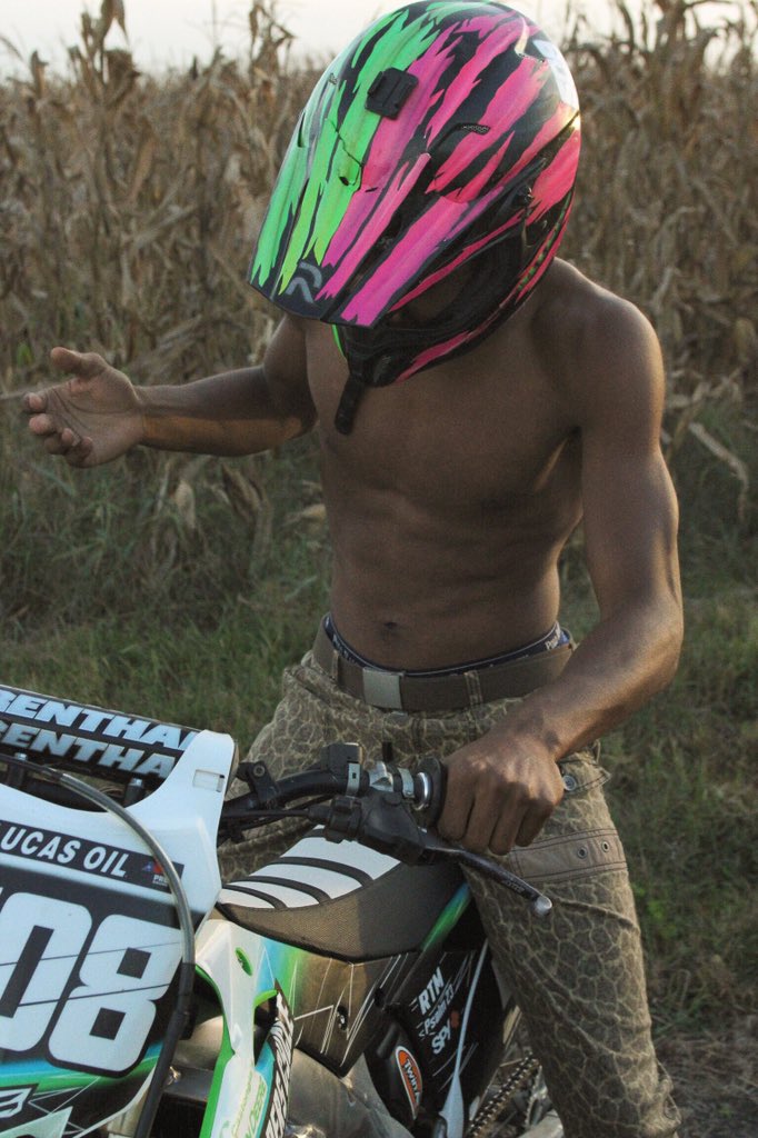 algor_hythm's tweet image. Photos by @NateLGuenther 

Hmmm.
what an experience. 
A first indeed 
#forthearts 
#justapeak