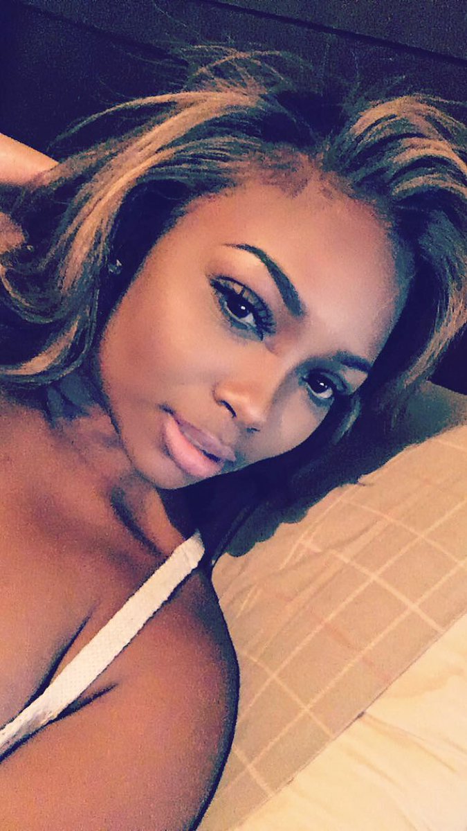 PrettyMoneyx__'s tweet photo. 😌 https://t.co/L7LIcgbP8S