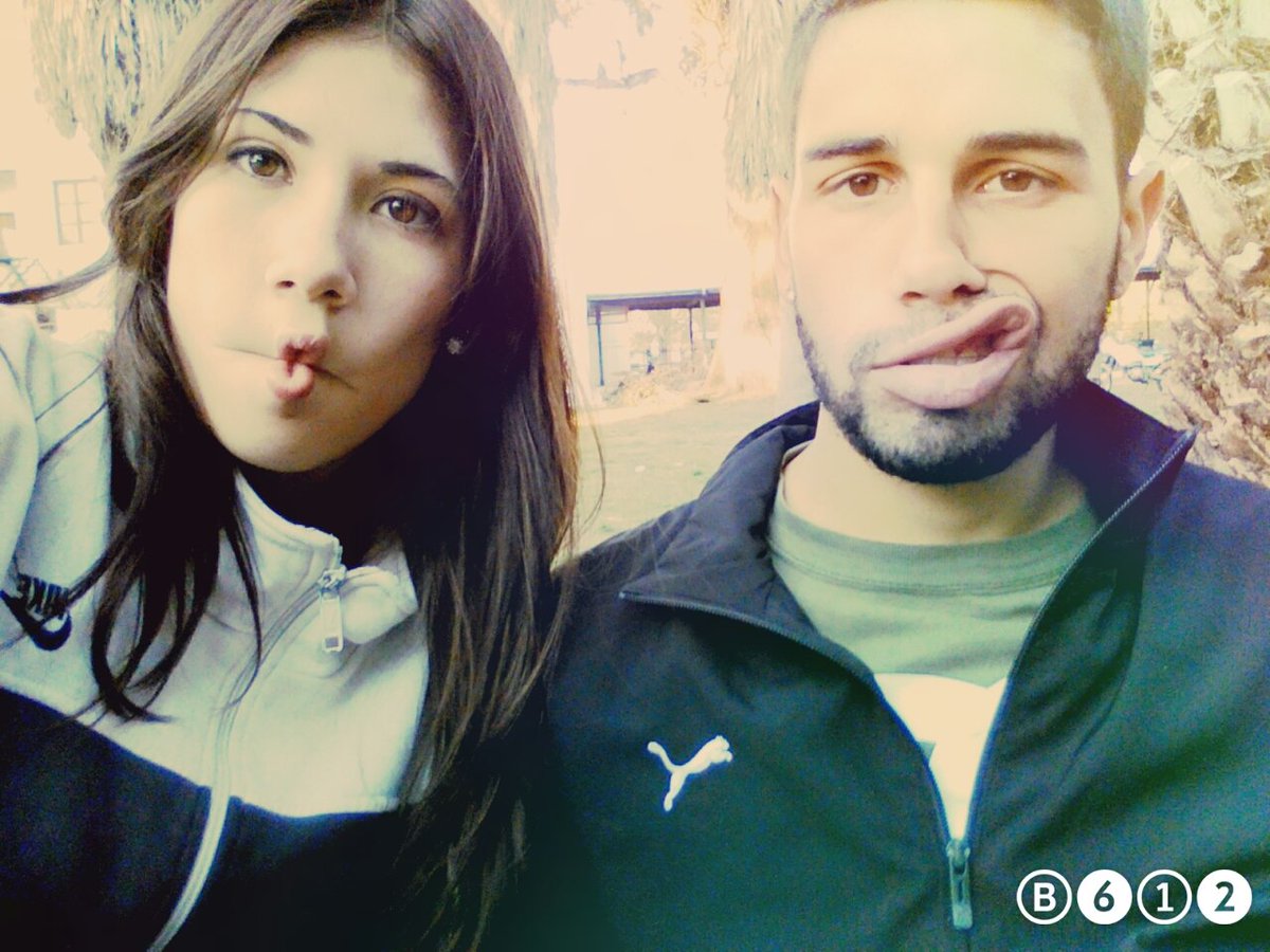 VictoriaDiMenza's tweet photo. No hay segundo en que no esté todo perfecto 🌼🌞🍀🌈👫 https://t.co/RSYkZSjk1Z