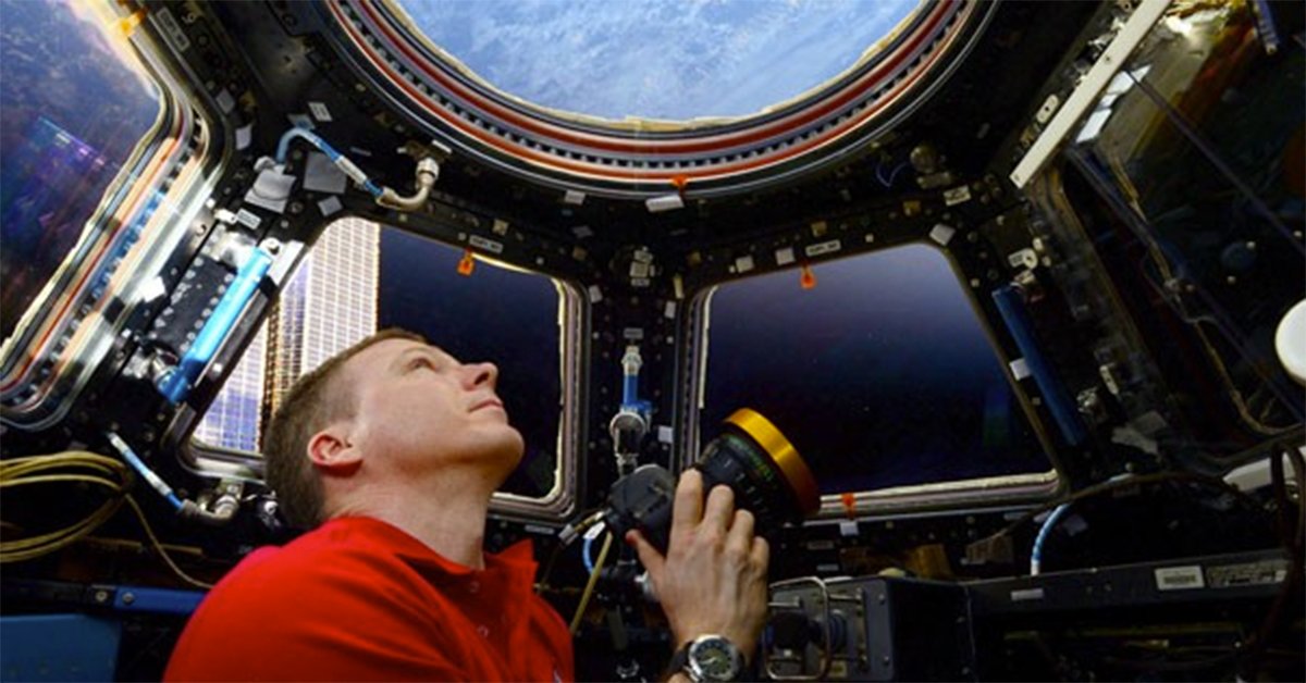 _smithjournal's tweet photo. Astronaut Terry Virts recently clocked 212 days in space. And now he’s coming to Australia to tell you all about it. https://t.co/EUF30rdMK9 https://t.co/jvpaUib9Ez