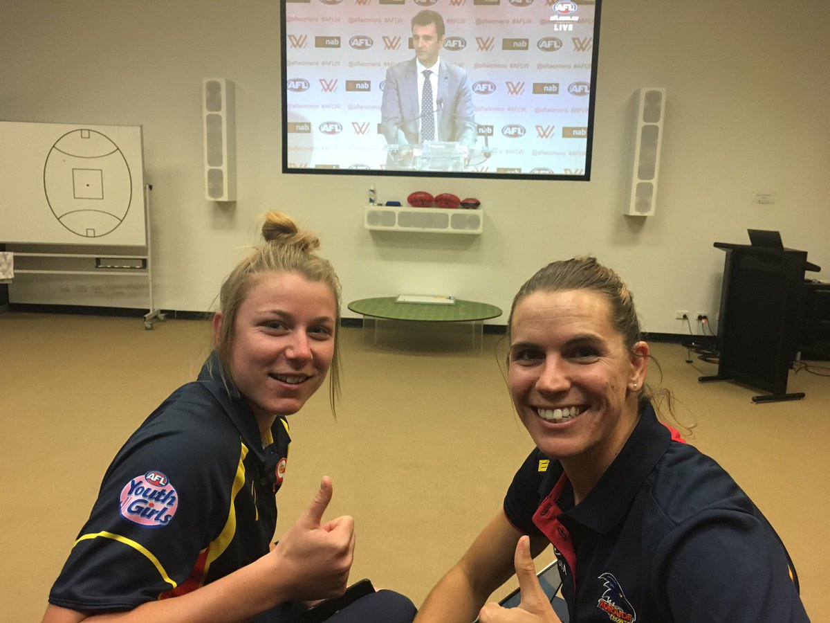 Adelaide_FC's tweet image. Our marquee players @kelliegibson22 @randall_chelsea are pretty pumped 😁! Special comments to come ... #weflyasone #aflwomensdraft