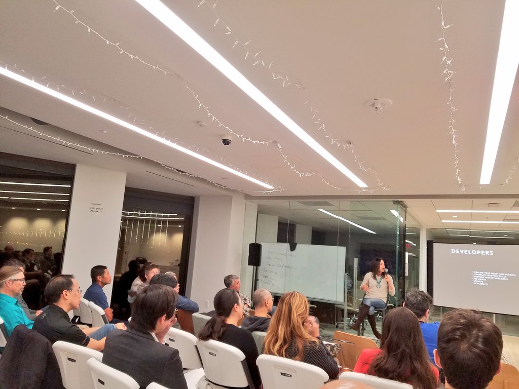 SamsungNext's tweet photo. Full house at @samsungaccel #SanFrancisco tonight with @HellerGeeksOut #VRBeyond https://t.co/WP0RwCxxm3