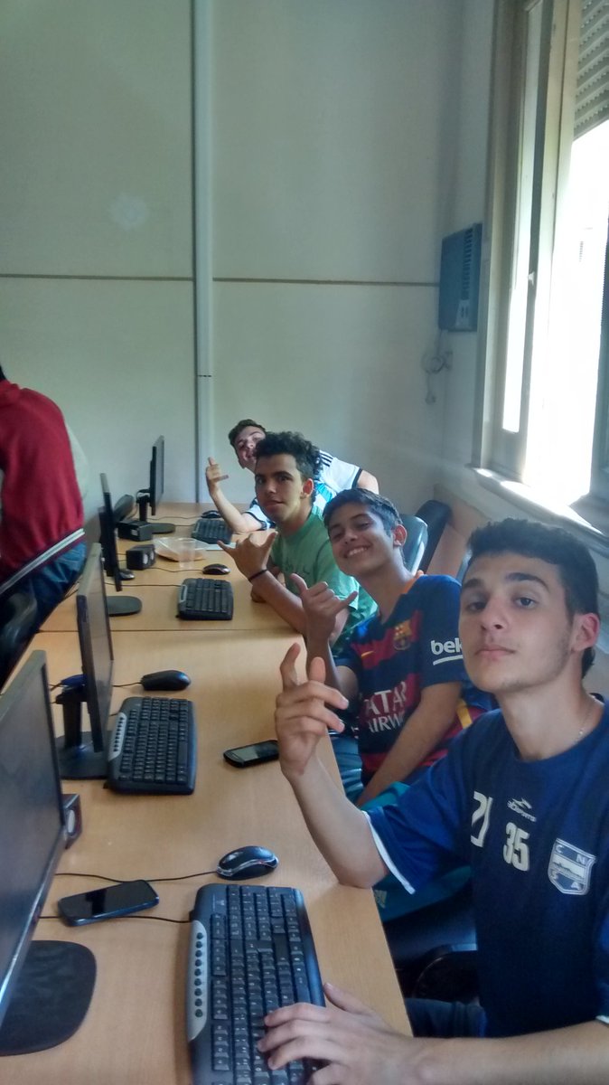 La_Resolvente's tweet photo. No sabemos por qué creen que era una propuesta en joda, ya arrancamos... #TorneoCS #LaResolvente https://t.co/Ixua4RWe6p