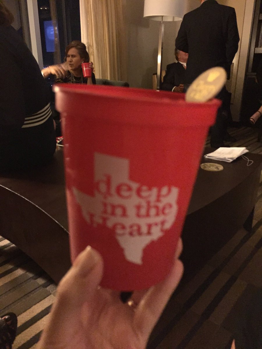 normamacys's tweet photo. Cheers to Texas! #txsummit16 #lifesbetter - https://t.co/DLunBwpxze https://t.co/0s3347Y1ml