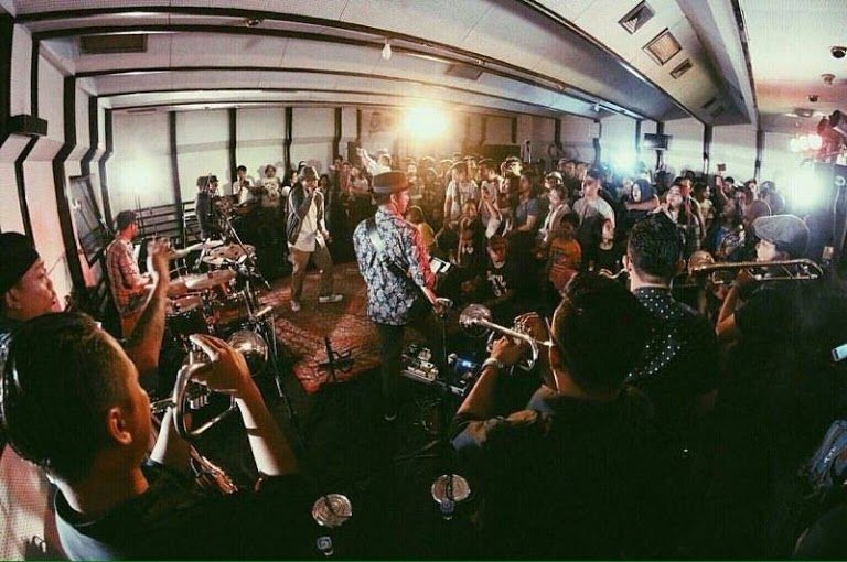 #Info: <a href="/indonesian_rice/">Indonesian Rice</a> baru aja ngelaunching album pertamanya #Prolog 19 Mei kmrn di Arjuna Studio RRI Surabaya #IndieOutSub