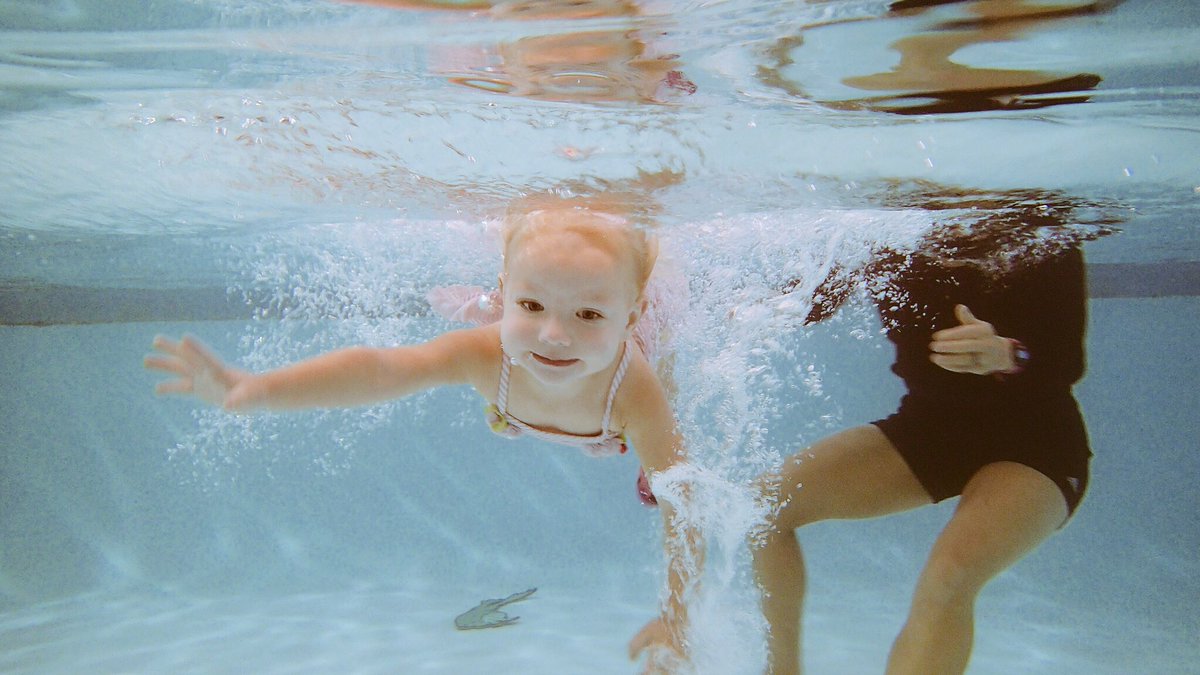 survivalswimmin's tweet photo. Teaching kids (and infants!) to swim * float * swim since 2008! Email leslie@superstaraquatics.com for more info! #superstaraquatics https://t.co/nvqq252DqX