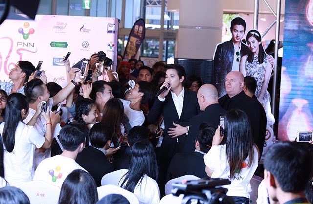 เก็บตกไม่ใกล้ไม่ไกล .. Thanks for Cambodian fans #ไม่ฝากร้านนาจาคนดี instagram.com/p/BLabNUiABno/