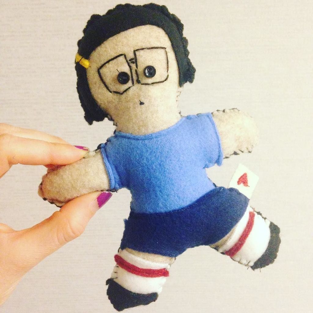 TheThreadsmith's tweet photo. Oh butts. @bobsburgersfox #tinabelcher #bobsburgers #butts #butttouching https://t.co/hWXD07uXFc