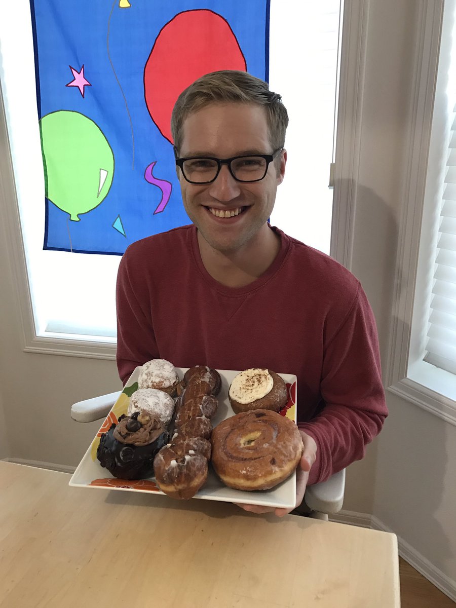 makurle's tweet photo. Celebrating Brendan's 27th birthday. #legendarydoughnuts rock! https://t.co/9EoOC99HmS
