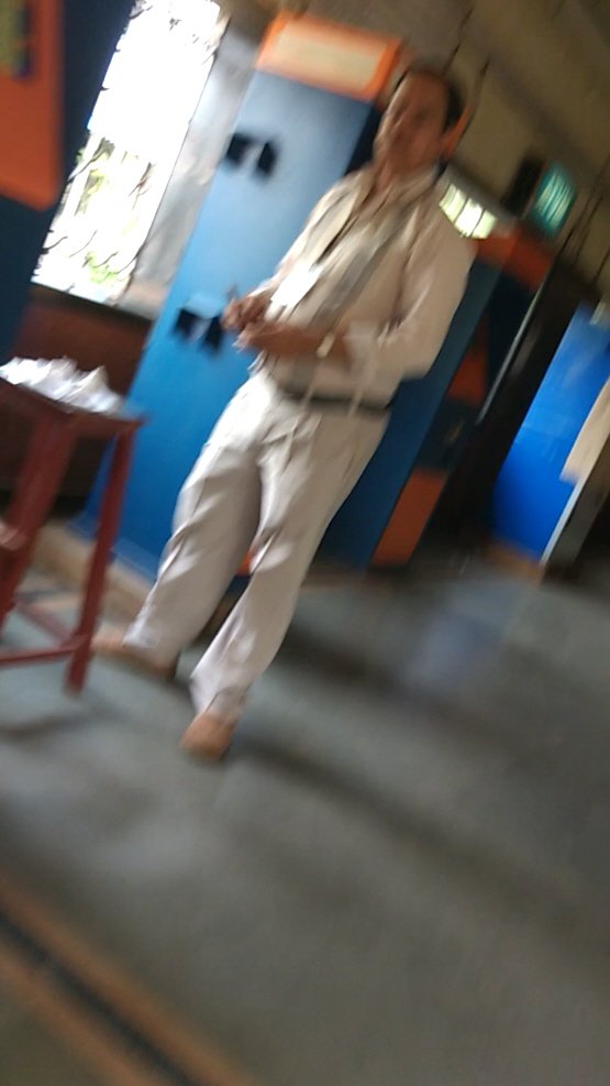 webweda1's tweet photo. @KiritSomaiya @gm_crly @drmmumbaicr @RailMinIndia @sureshpprabhu
photo of C.R. Mumbai Titwala Station East 3 ATVM Machine down out of 4. https://t.co/WILX4shNMf