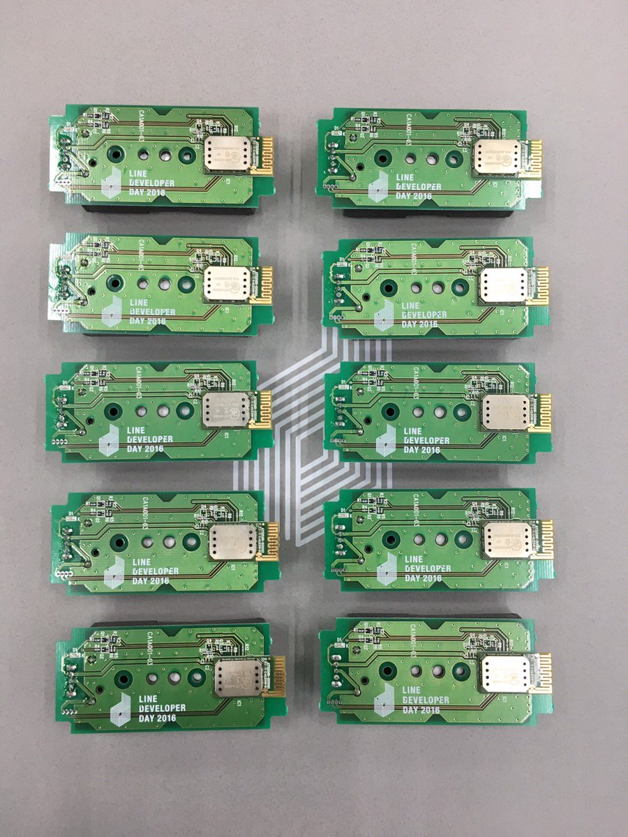 LINE_DEV's tweet image. #linedevday で配布したLINE Beaconの基盤（非売品）。 ご来場者にも好評で、既に色々お試しいただいているようです。そこで予備分を10個、プレゼントすることにいたしました！ ご希望の方は、この投稿をRT&amp;amp;フォローで応募完了します。締切：10/16（日）18時まで