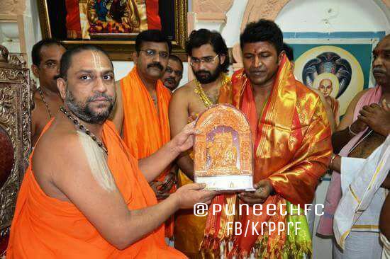 PuneethFc's tweet image. #Puneeth_Rajkumar in Mantralaya...