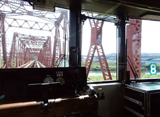 今日の最後尾はお京阪8000系8010F。出町柳行き特急の淀屋橋方お尻8060