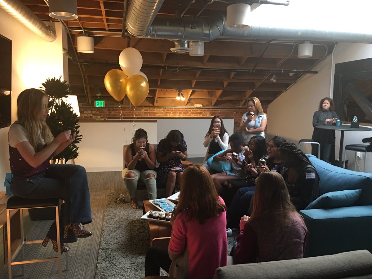 AmbuLance's tweet photo. Thx to the lovely @SabrinaAnnLynn & her amazing fans for coming by @TwitterLA today. Break a leg on release & tour! #EVOLutionAtTwitter https://t.co/gmRmhoSWf8