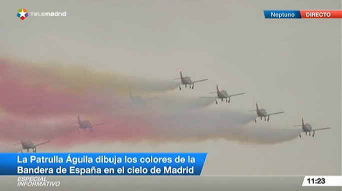 RCMadridRC's tweet photo. Feliz #DiaDeLaHispanidad aviones son aviones!!! @patrullaguila #C101 @EjercitoAire @Defensagob https://t.co/RoaU3VM1LI