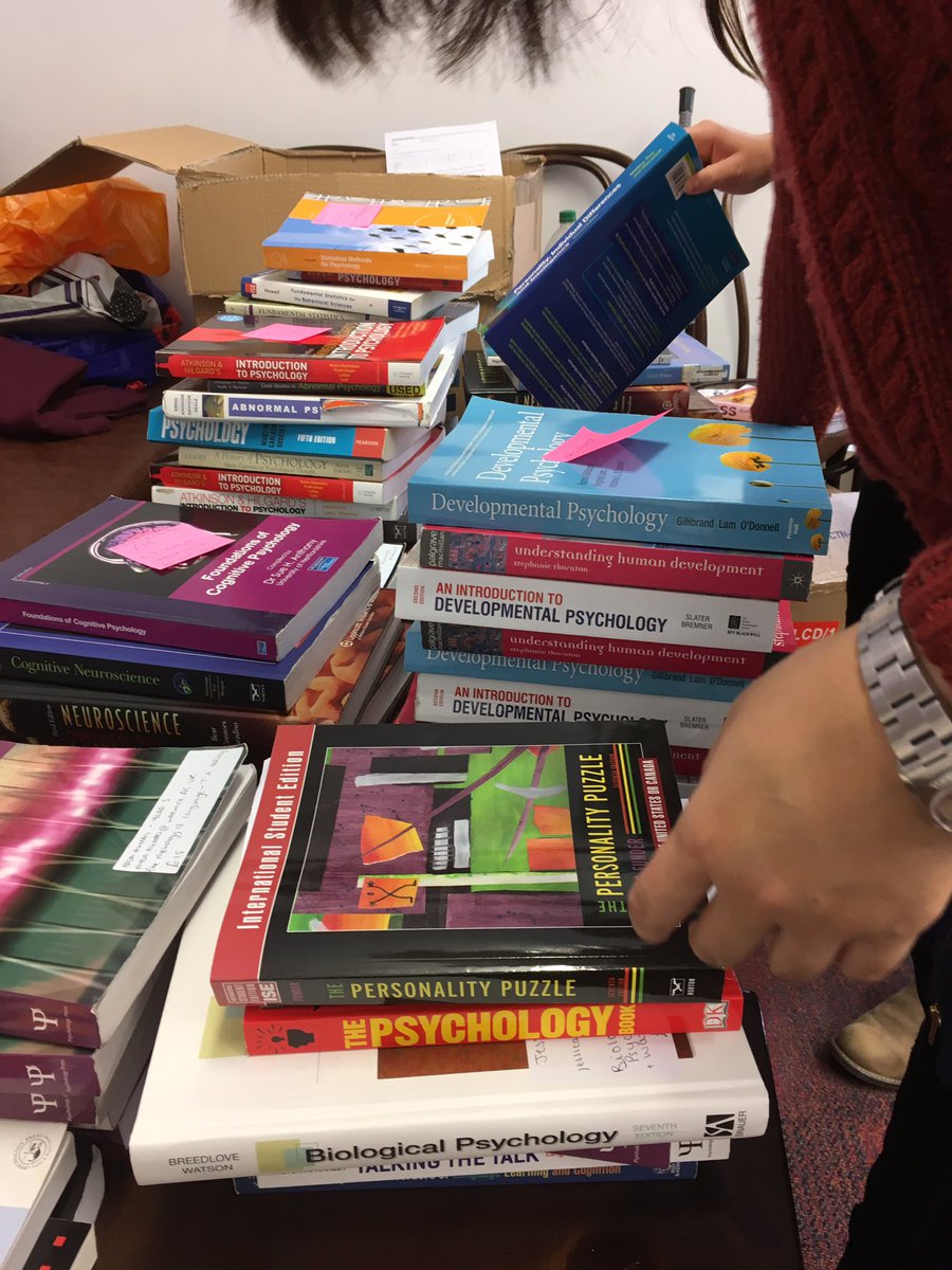 WarwickPsychSoc's tweet photo. Books and jumpers for sale in the psych common room, 12-3!! 📚📚 https://t.co/6uJuCY72vZ
