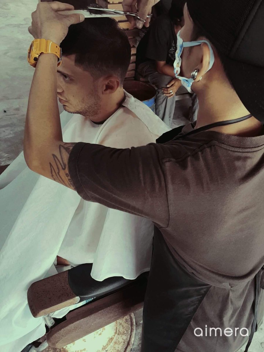 GoldJacket's tweet photo. Lanta barber shop #lanta #island #barber #cool #love #like #me https://t.co/gt5aU5WBGY