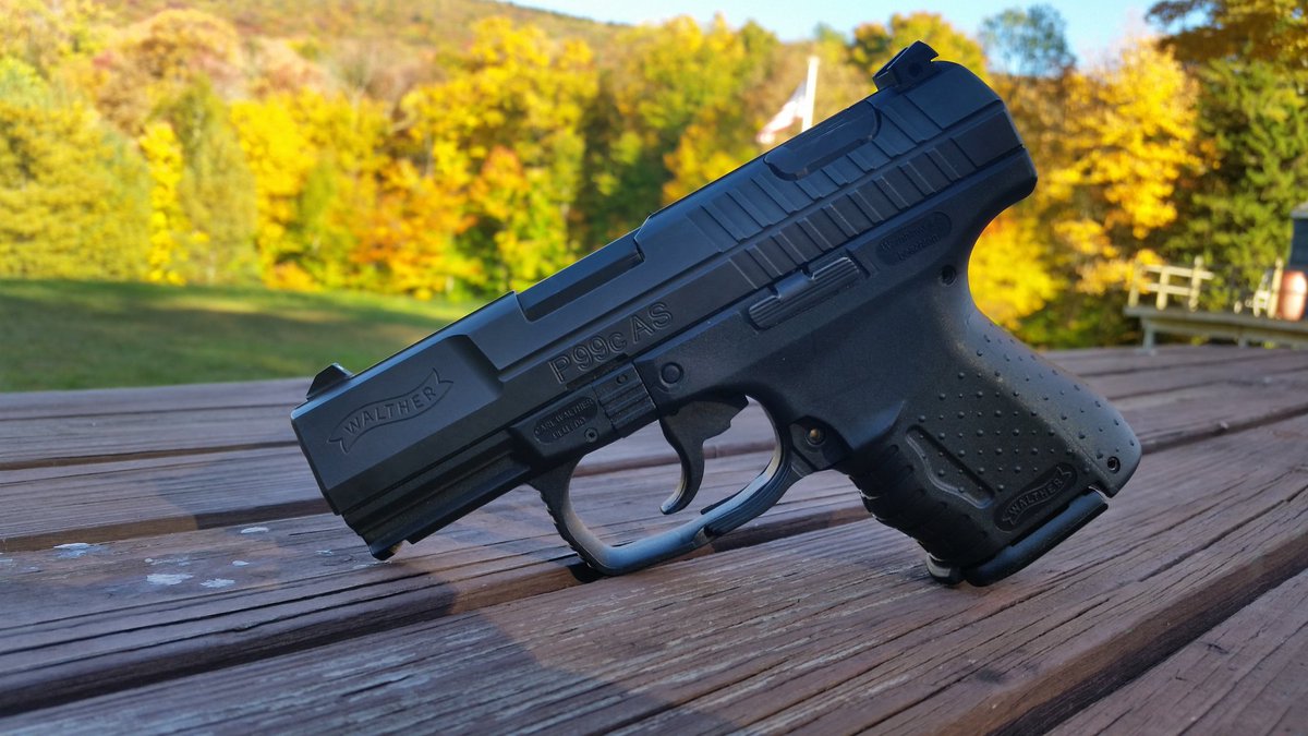 armedveteran19d's tweet photo. @WaltherFirearms #WaltherWednesday #fallinnewengland #madeingermany #builtforlife #madeittoamerica #bondjamesbond #p99c #9mm #2A https://t.co/zWc6uVtaMx