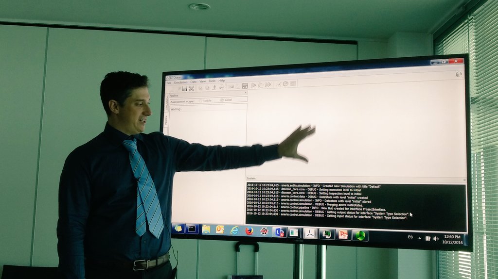 RobJMFlynn's tweet photo. Dr Matthew Topper, @tecnalia, introduces the #DTOcean user interface https://t.co/DqtibBqW8h
