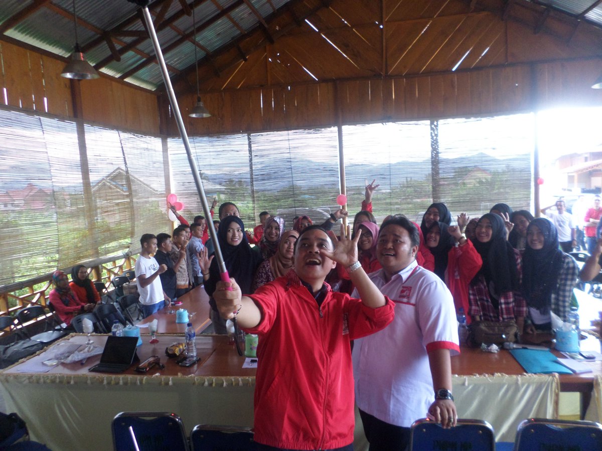 Psi__Sulut's tweet photo. cuma di #PSIsatu2nyaPartaiMasaDepan @psi_id @pingkancarolina @nova_rini @LannyVhee @DeewiCute @jill_alfa @kartikarizky @kiki_kpam https://t.co/Q2YFNeblXr