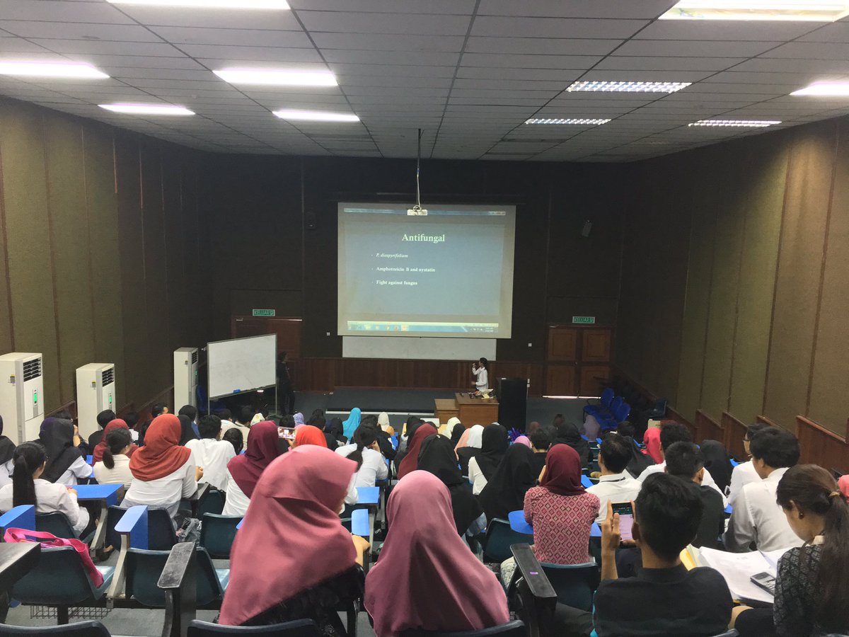 praunimas's tweet photo. Chemistry Asasi UNIMAS Colloquium 2016 (CAUCO16) | 12 Oktober 2016
#CAUCO #CAUCO16 #MHSMI #Asasi7thBatch #PPPUDihatiku https://t.co/ZV5bqAl7X3