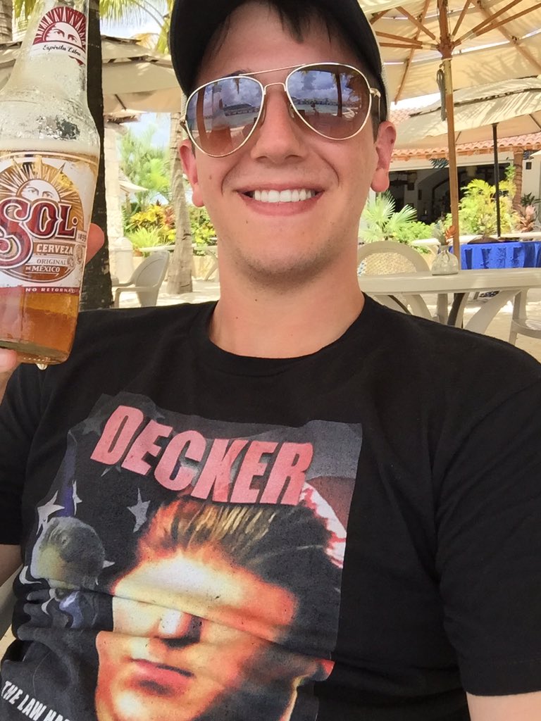 obifunk3nobe's tweet photo. @timheidecker #deckerhead in Hawaii https://t.co/Qb0JsWhTk4