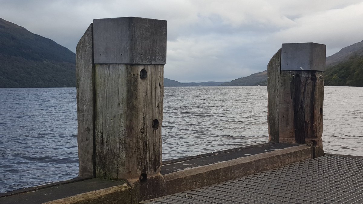 fr1day's tweet image. Down by the bonnie, bonnie banks of Loch Lomond #liquorshoptrip2016 #PrivateBarrelCo