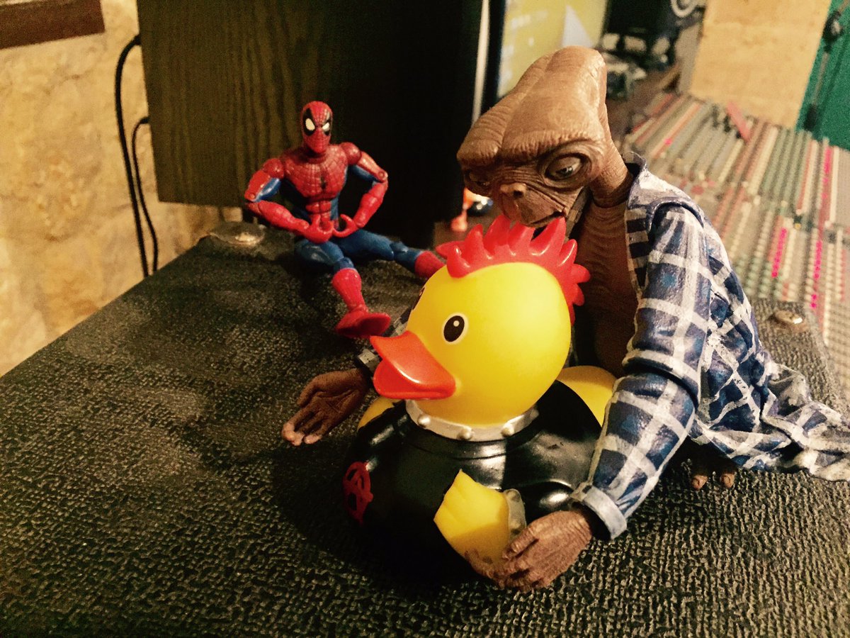 OVNI Estudio tweet media