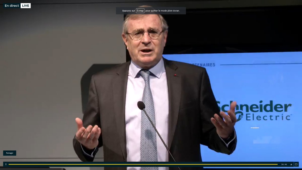 "On peut assumer sa responsabilité économique tout en étant respectueux de l'environnement et de ses salariés" dixit @PhVasseur #WFRE16