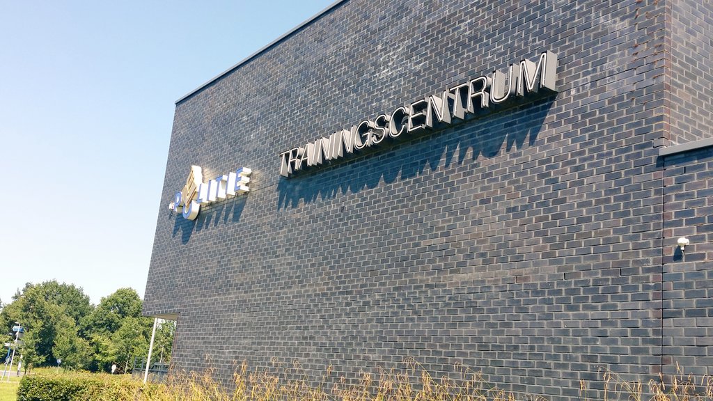 B_Visschedijk's tweet image. Cursus #borne samen met #wijkagent  Jurgen #servicemodule #politie #enschede