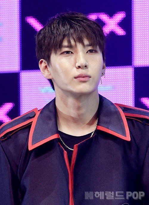 theseoulstory's tweet photo. VIXX Leo confirms appearance on MBC 'Duet Song Festival', 2nd member from VIXX after Ken https://t.co/lNPhzr9EDz https://t.co/5iW0Z726pf