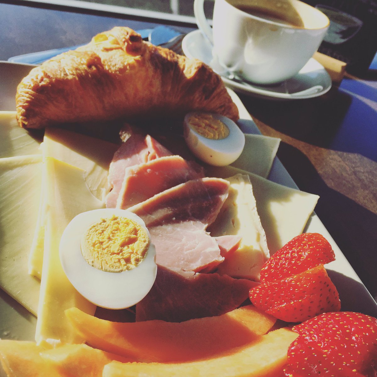 larder_cafe's tweet photo. Another beautiful Autumn morning outside and tasty breakfast inside. #startyourdayright #continentalbreakfast 🍂🍁☀️ https://t.co/26ZlC5XWQO