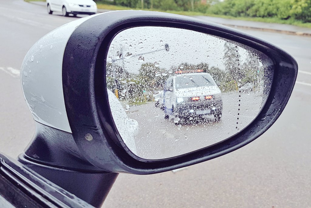 CnnAndreas's tweet photo. Always check your mirrors for arriving emergency  services @MeditechER https://t.co/aEZledJ0V3