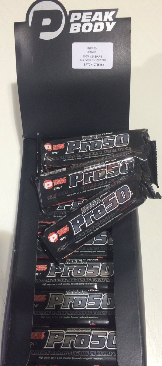 Rok_Box_NE's tweet photo. OFFER OFFER OFFER OFFER 
Best before Oct 30th box of 21 
Either peanut or chocolate orange
£15 yes £15 equals 70p a bar for 50grams protein https://t.co/8lJFUwXijZ