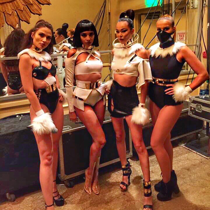 Mortal Combat back👊🏻👊🏻👊🏻🐉😂 #lafashionweek #fashion #LAFW #model #dancer #mortalkombat #kitana #love #sexy #girl #designer #hollywood