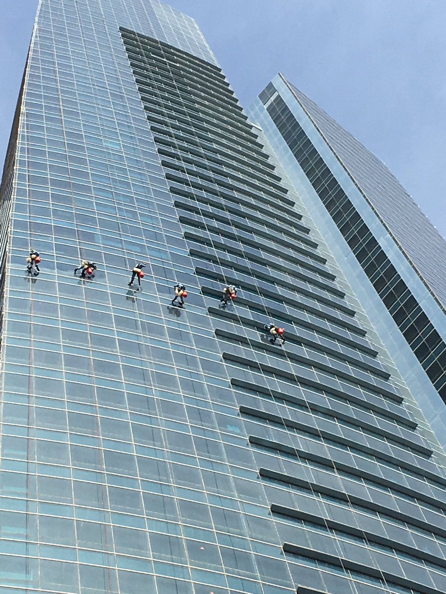 prabhathidt's tweet photo. #Spider-man-cleaning @ICDohaTheCity #cleanview @NewImageClean @HousekeeperDoha #225mtower #spectacularview https://t.co/btaOIC1fXS