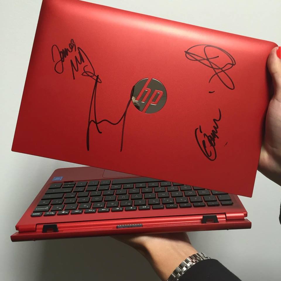 HPUK's tweet photo. Want to get your hands on an HP Pavilion x2 signed by @thevampsband? Simply follow us and retweet to #WIN! 👐 🎵 https://t.co/08nLqwdzM8