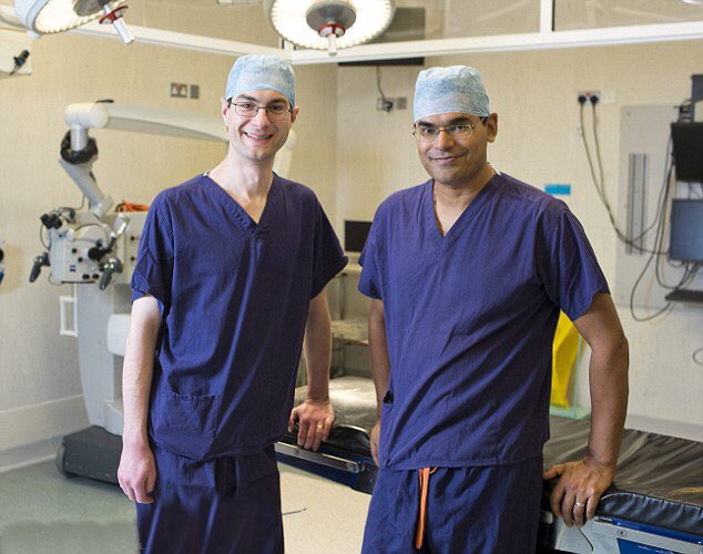 ShineSouth's tweet photo. @ShineSouth new patrons Mr Waters &amp; Mr Chakraborty 😀 https://t.co/4DJbbtampB