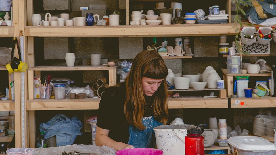 Shinola's tweet photo. Tonight in #London: Get crafty with Matt Raw of #ClayCollective. Buy tickets here: https://t.co/48IxQBWHgB https://t.co/UwRUtRrPUp
